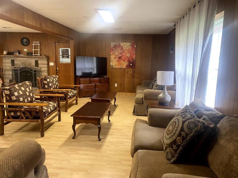 Big Bear Family House, 7 Bed Rooms, 2 Living Rooms, Fire Pit Gatlinburg Ngoại thất bức ảnh